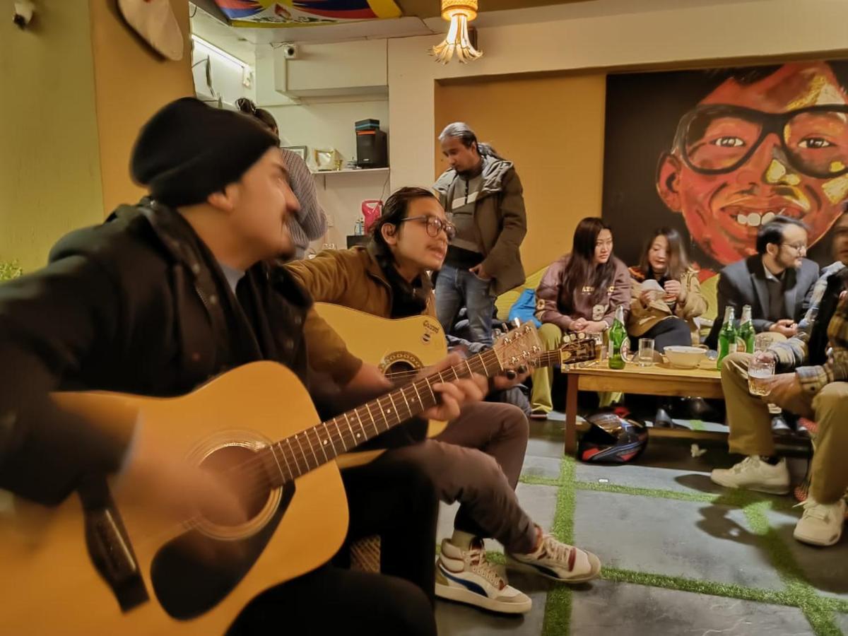 גנגטוק Mellow Fellow Hostel מראה חיצוני תמונה