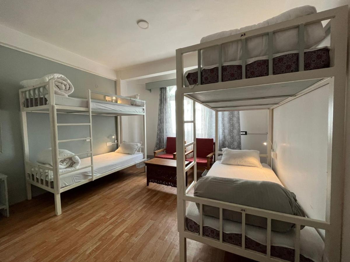 גנגטוק Mellow Fellow Hostel מראה חיצוני תמונה