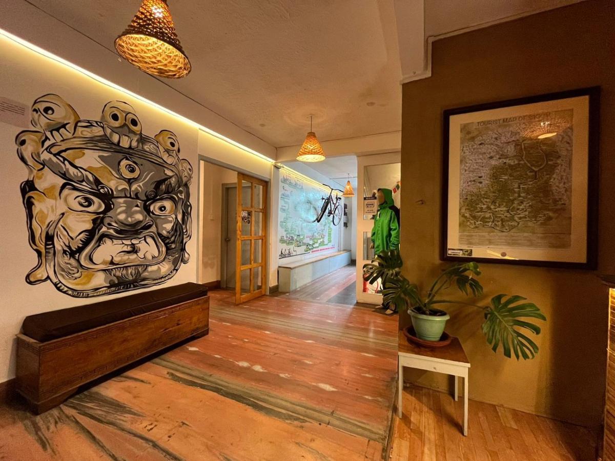 גנגטוק Mellow Fellow Hostel מראה חיצוני תמונה